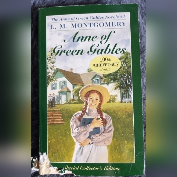 Anne of Green Gables 100th Anniversary Collectors Addition Paperback Book - Picture 11 of 11